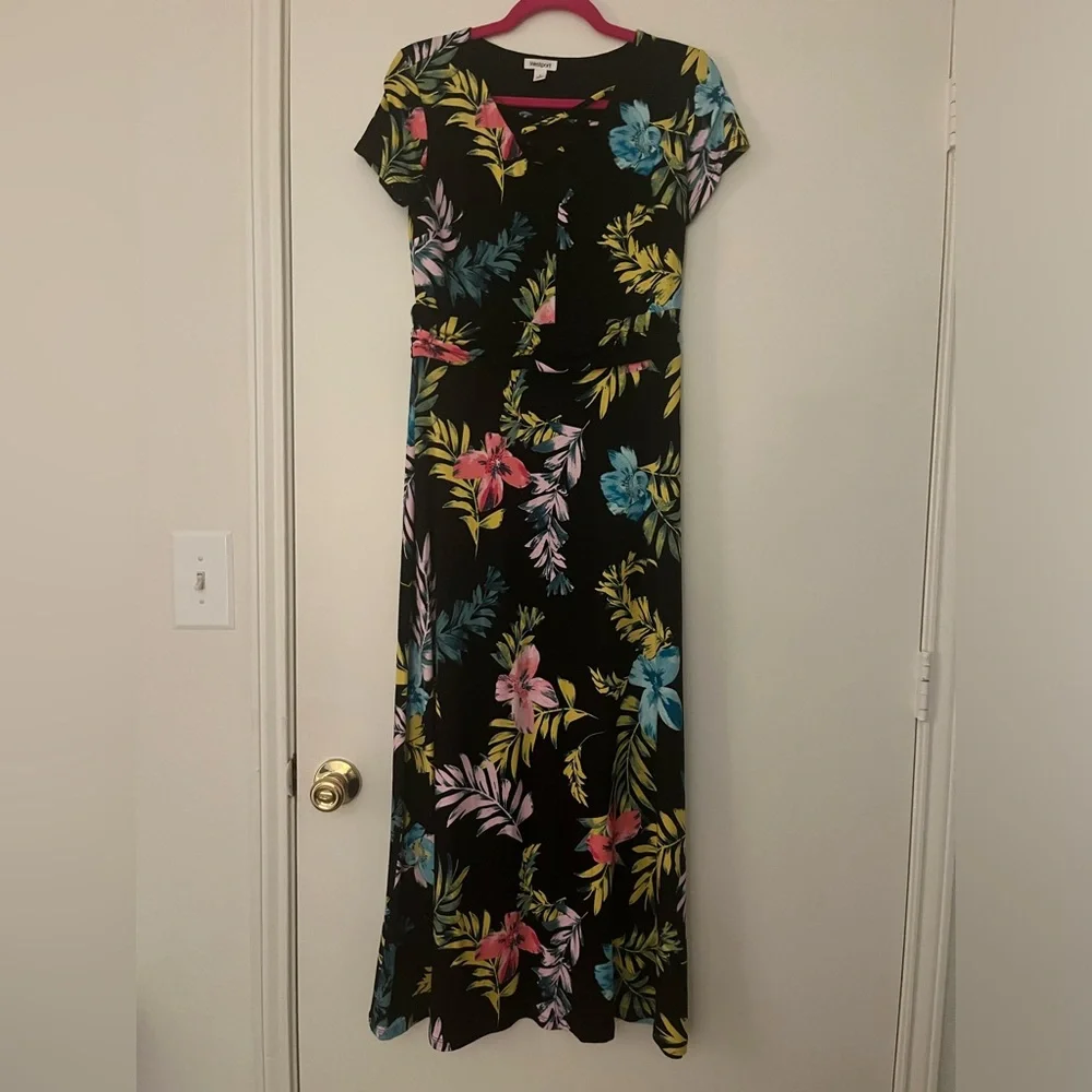 Floral Maxi Dress - Picture 2 of 7